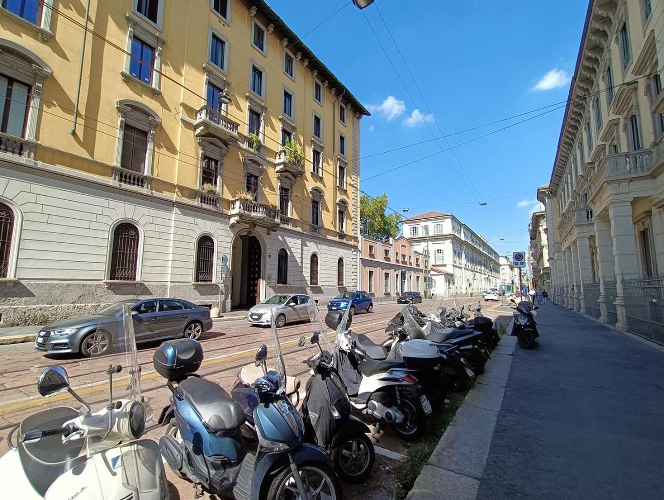 Sahi - Residenza Corso Italia Tre Camere, Due Bagni E Un Salone Mediolan Zewnętrze zdjęcie